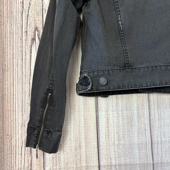 Cabi Womens Distressed Denim Jacket size Medium - Picture 8 of 10